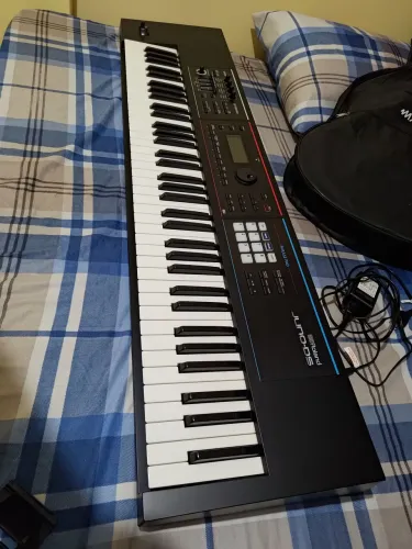 Juno DS 76 Teclas semi novo