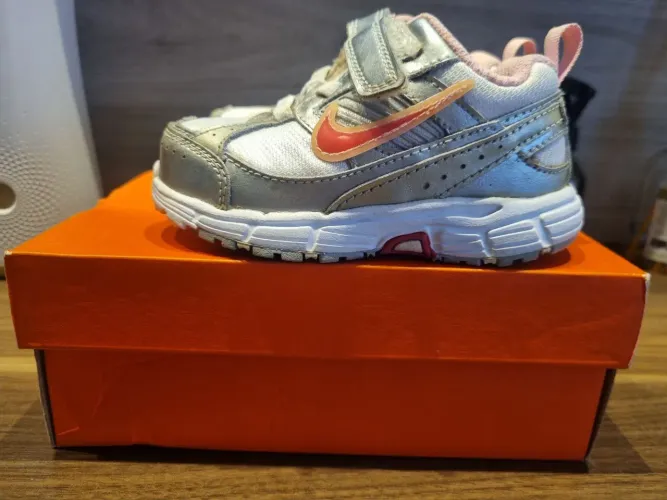 Tênis infantil n?. 21 Nike