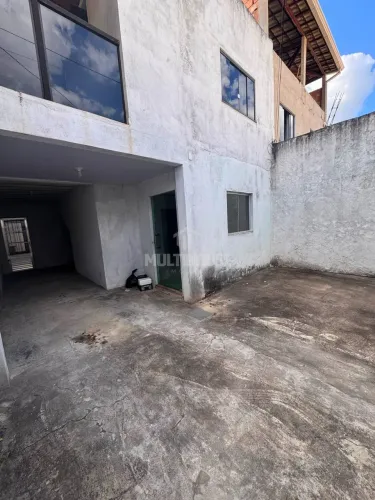 Casa com 4 quartos, 1 suíte, 3 vagas no Candelária, Belo Horizonte - MG