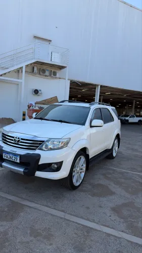 Toyota Hilux SW4 SR 4X2 2.7/ 2.7 Flex 16V Aut. 2015