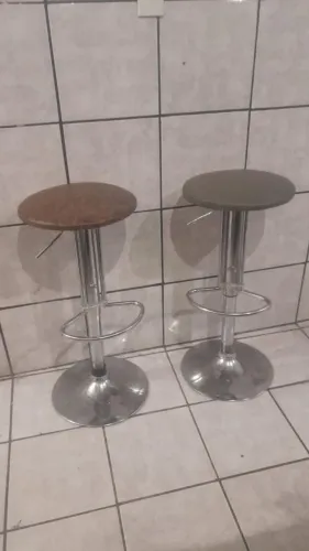 Vendo 2 banquetas
