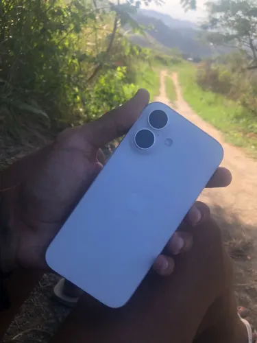 iPhone 16