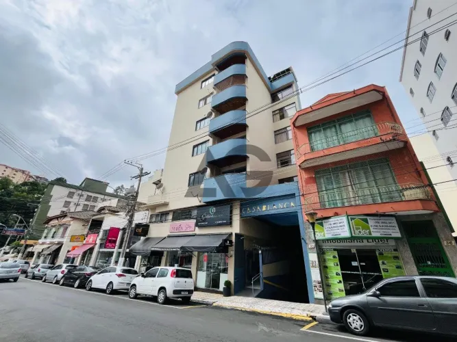 Apartamento | 3 Dormitórios, Suíte e Vaga Coberta | Centro de Serra Negra