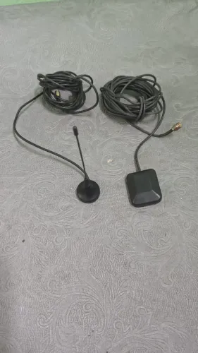 Antenas De Tv Digital E Gps Multimidea Automotiva Conexão Sma