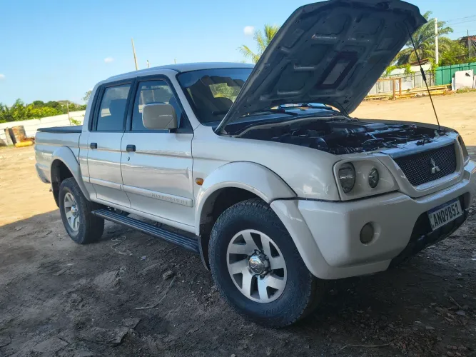 Mitsubishi L200 Sport HPE 2.5 4X4 CD DTI Dies. Mec. 2006