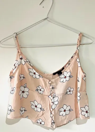 Top cropped floral tam P Forever 21
