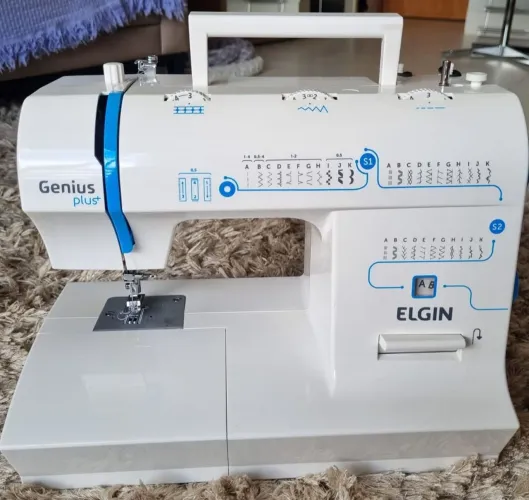 Máquina de Costura Elgin Genius Plus JX-4035-2