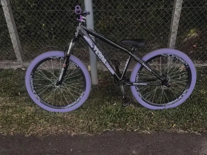 Bicicleta perifa aro 26, 9 meses de uso com nota fiscal