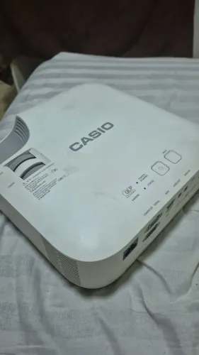 Projetor Casio DLP 3000 Lumens - Sem Lâmpada - Laser e LED - HDMI