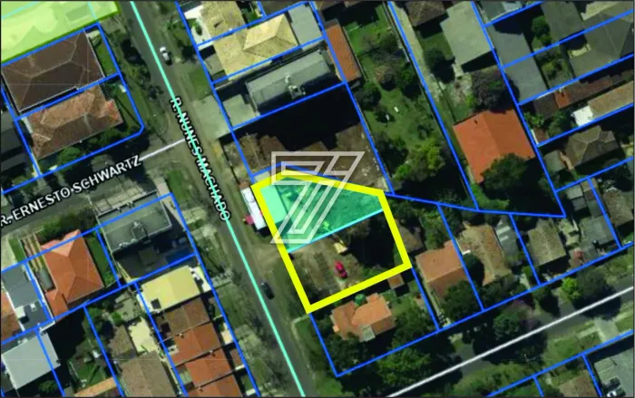 Terreno com 934m², Rua Nunes Machado, ZR-3, com 36metros de frente, face oeste.