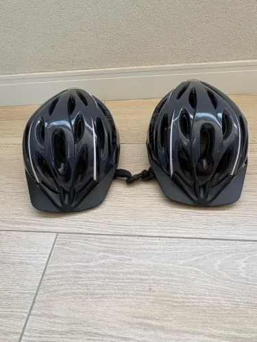 Vendo 2 Capacetes de Ciclismo Átrio