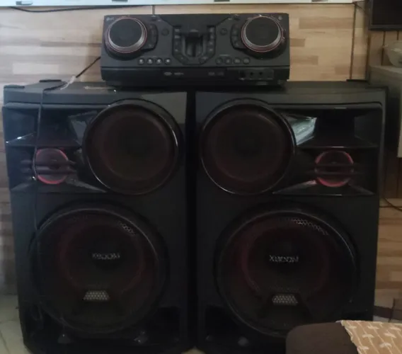 Som LG , 3500w ,Dual USB, Bluetooth e MP3