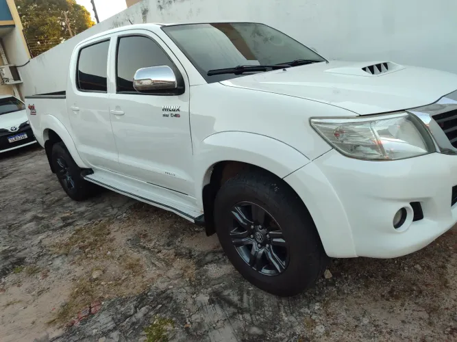 Toyota Hilux CD SRV D4-d 4X4 3.0 TDI Diesel AUT 2015