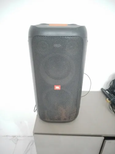 Vendo jbl parte box 100 com defeito na placa