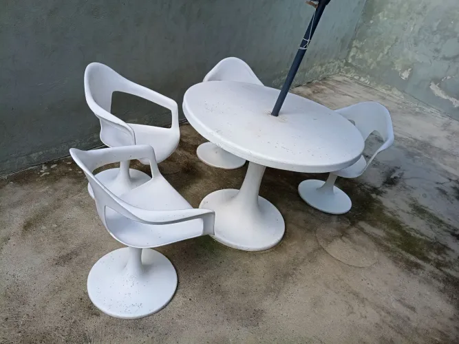 Mesa quatro cadeira
