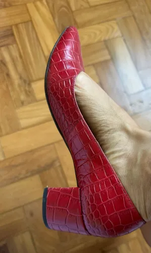 Scarpi Vermelho 