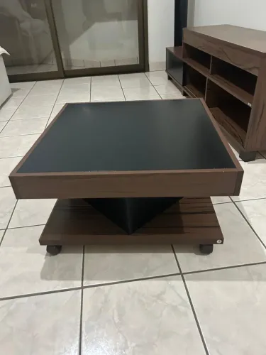 Conjunto Lindo Sala de Estar: Rack + Painel de TV e Mesa de Centro com Rodízios