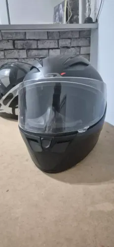 Vende se capacetes 