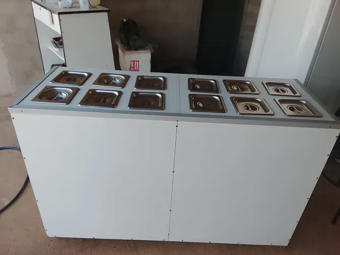Armário com 12 cubas de inox  com duas portas de correr  Ideal para sorveteria 