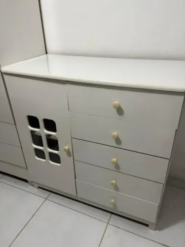 Cômoda Para Quarto 05 Gavetas + 01 Porta