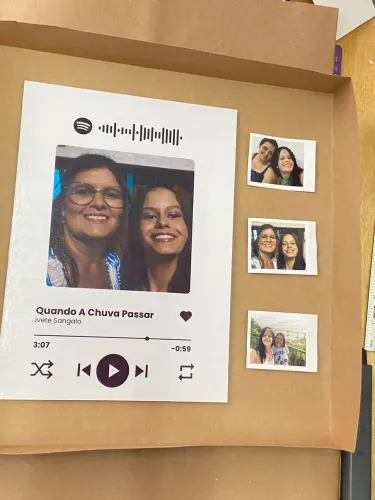 Quadro Spotify personalizado + 6 fotos Polaroide