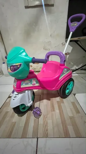 Triciclo infantil feminino 