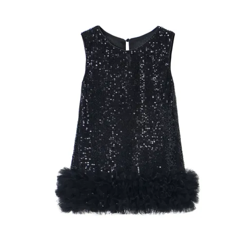 Vestido preto com lantejoulas