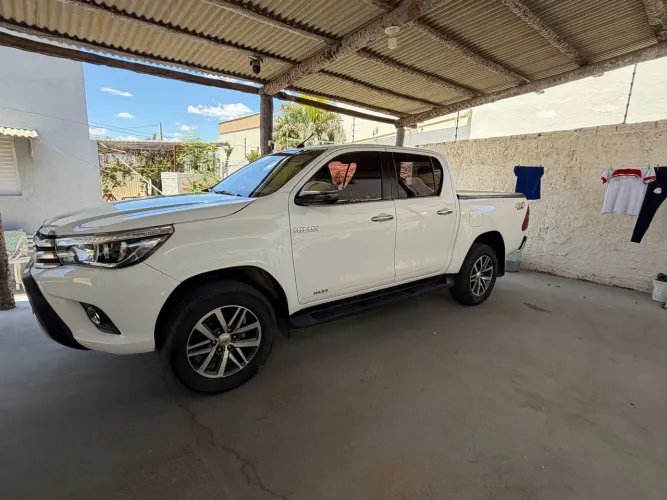 Toyota Hilux CD SRX 4X4 2.8 TDI 16V Diesel Aut. 2018