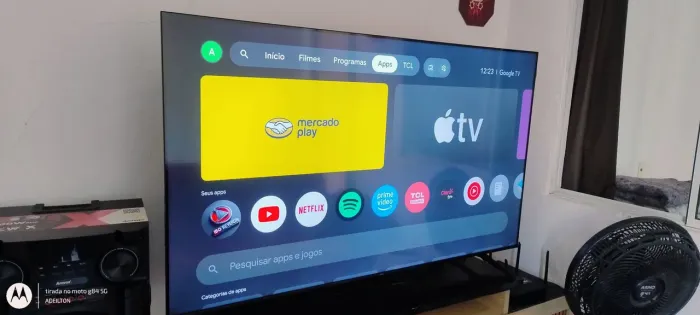 TV TCL 65 polegadas.