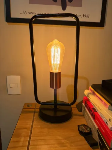 Luminária Aramada Retangular com Lâmpada Filamento Vintage