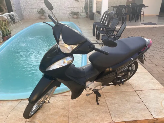 Moto BIZ