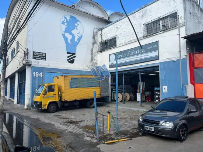 Loja comercial com 850m2 na rua Barão de Cotegipe na Calçada