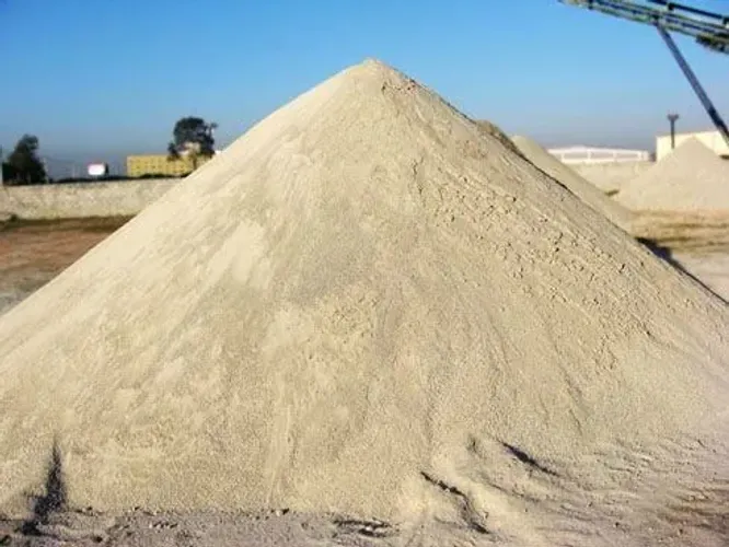 Areia fina a partir de 9 metros