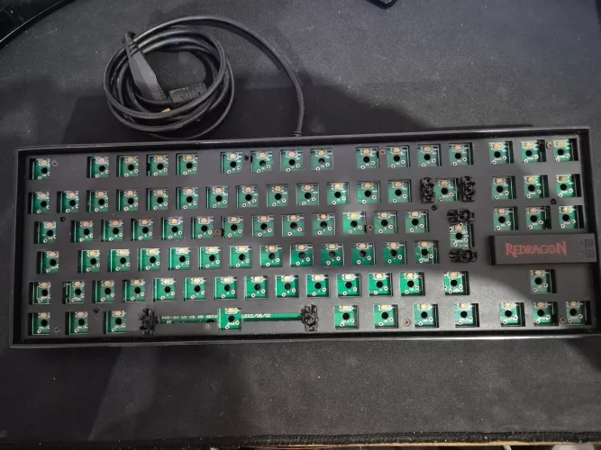 Teclado Mecânico Kumara RGB (Switch Brown)