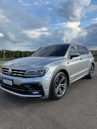 Volkswagen Tiguan Allspac R-line 350 TSI 2.0 4X4 2019
