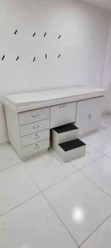 Maca hospitalar fixa com balcão seminova