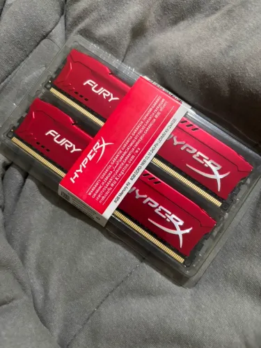 VENDO KIT DE MEMÓRIA DE RAM FURY HYPERX 4GB CADA DDR3