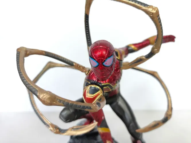 Action Figure Aranha de Ferro 