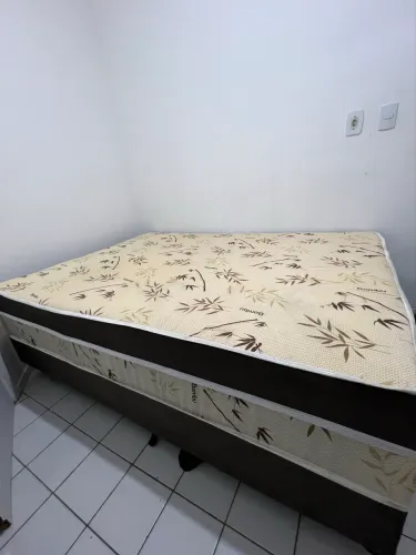 Vende-se Cama