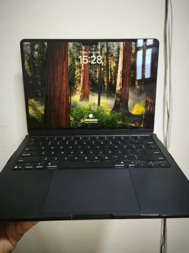 MacBook Air M4 2025
