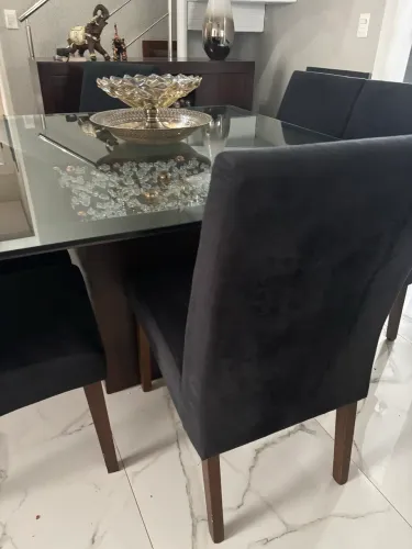 Mesa de jantar com 6 cadeiras