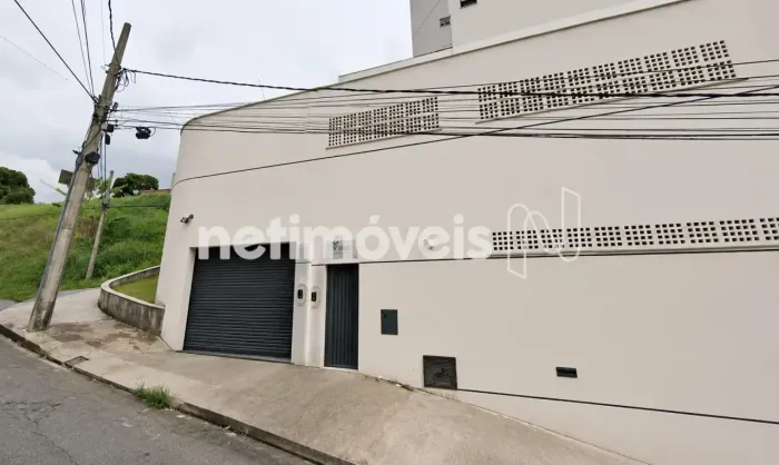 Excelente Loja Comercial para Locação no Bairro Ana Lúcia!