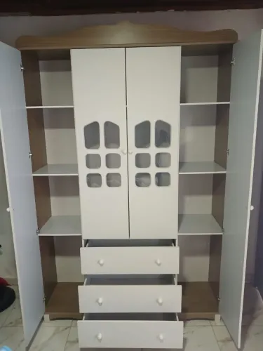 Guarda roupa infantil