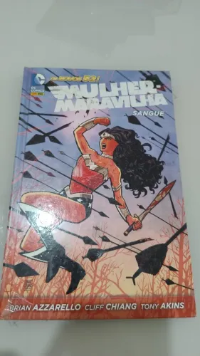 Lacrada - Mulher Maravilha: Sangue - Capa dura