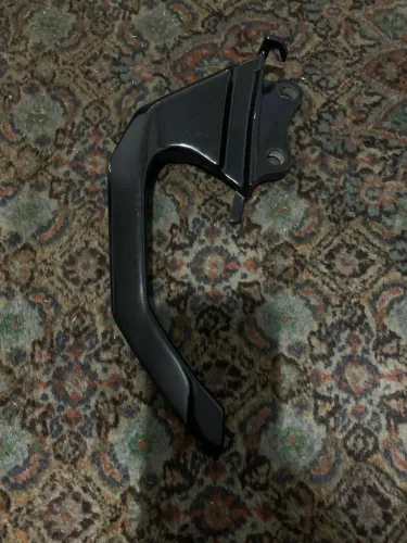 Alça traseira do garupa Esquerda Yamaha Fazer Fz25