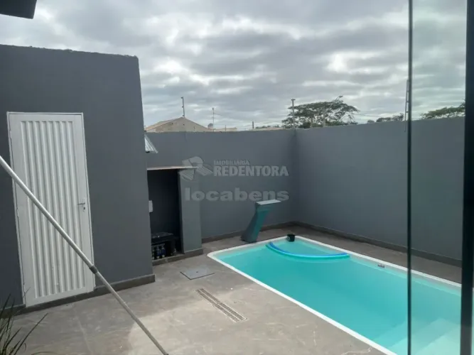Parque Maria Serantes - Casa com 3 dorms, sendo 1 suite, piscina- churrasqueira, área gour