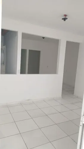 Alugo casa no Antares