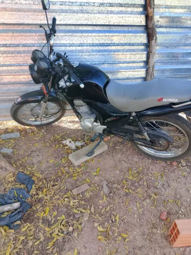 Vendo moto em dias praca Mercosul