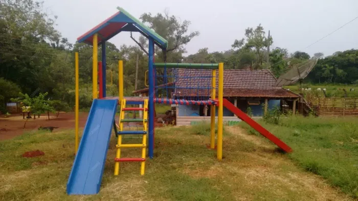 Playground infantil de madeira