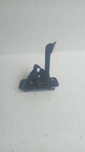 Fechadura capô Kia cerato 14/17